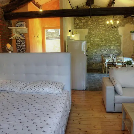 Casa de Férias Bright Holiday In With Swimming Pool