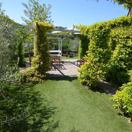 Bright Holiday In With Swimming Pool Casa de Férias