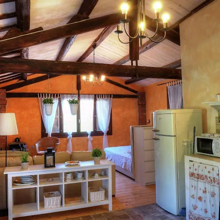 Casa de Férias Bright Holiday In With Swimming Pool Modigliana
